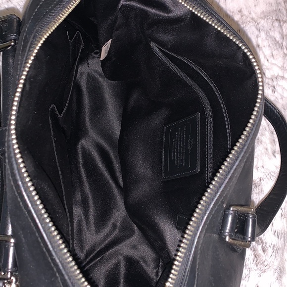 Authentic Coach Purse 👛 - Picture 3 of 4